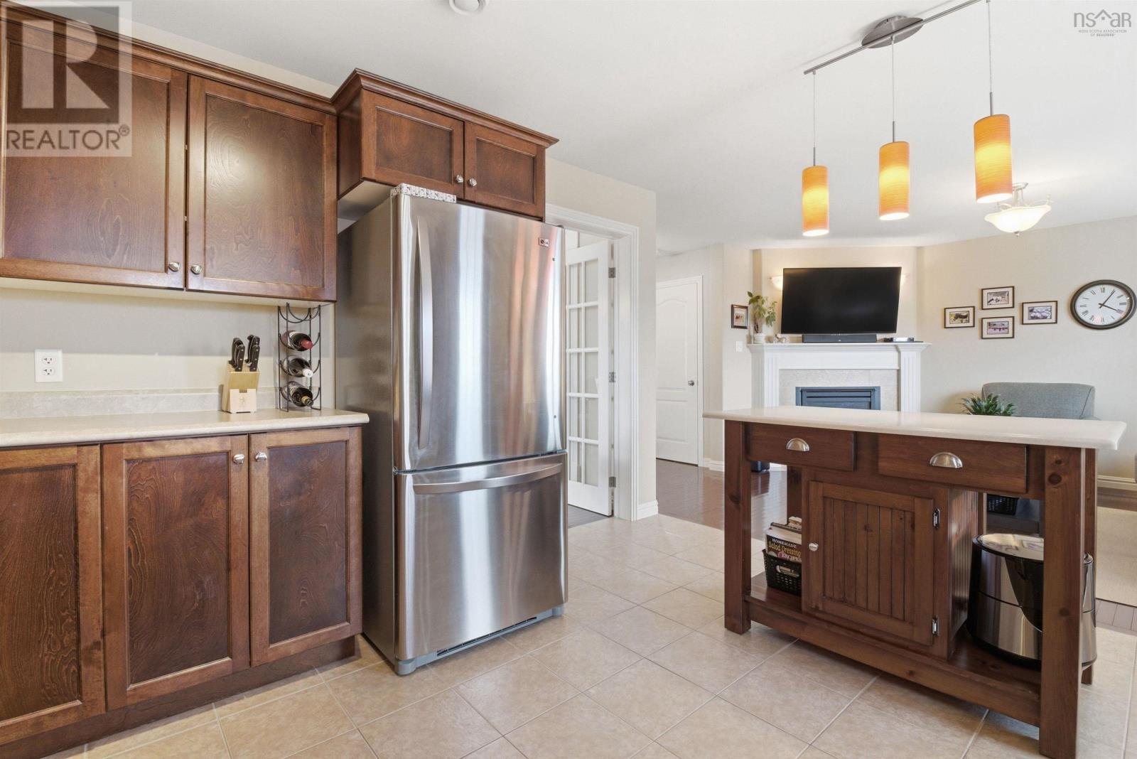 43 Fathom Court - 11
