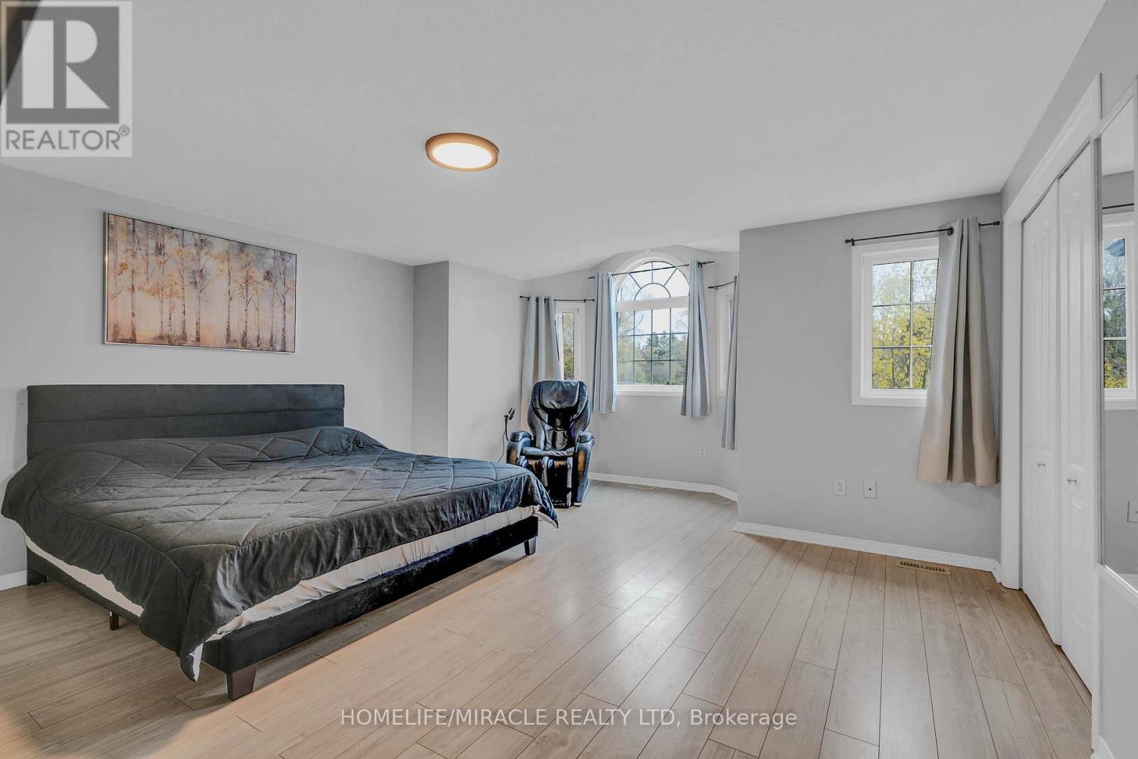 572 SIMON STREET - 12