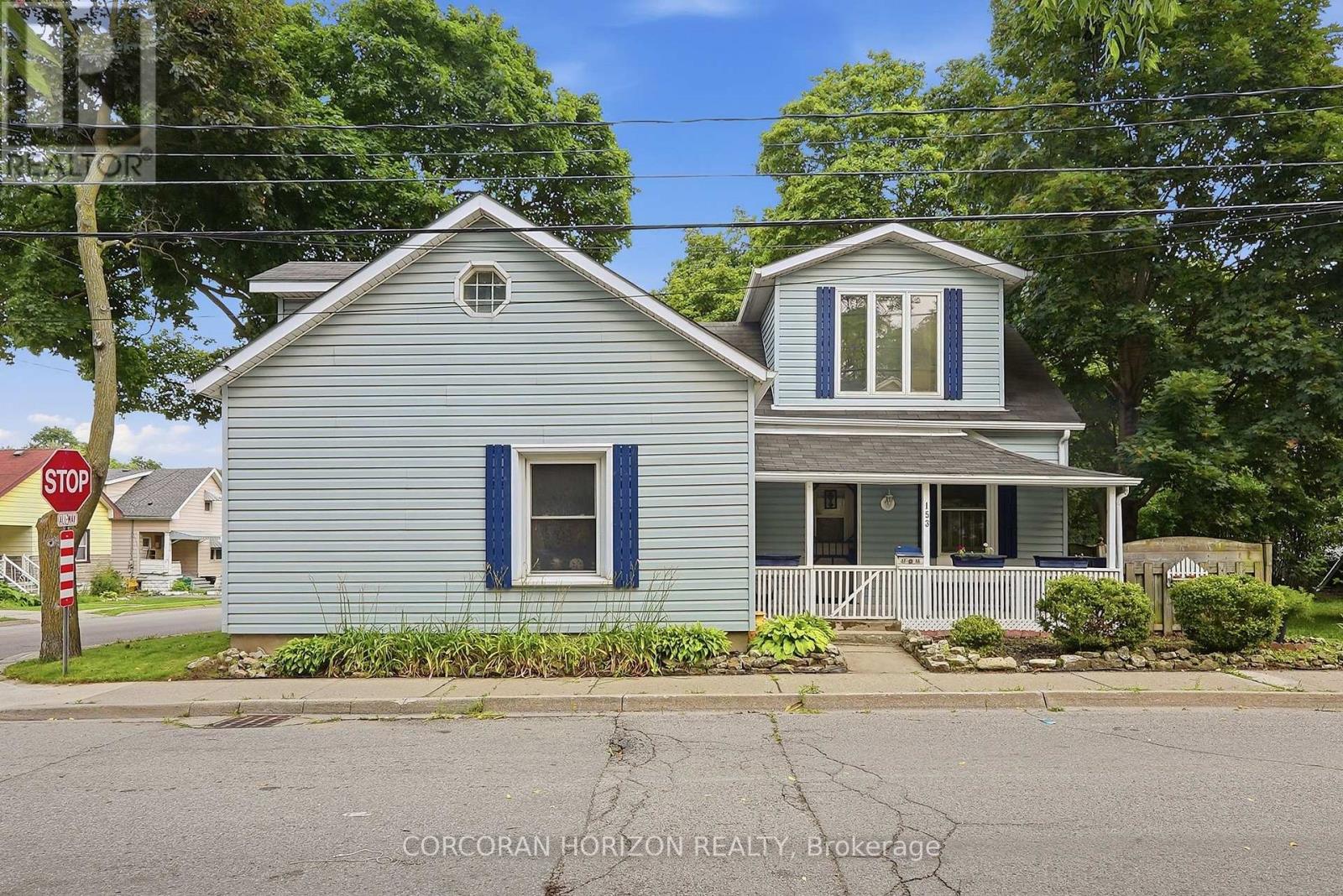 153 MONTROSE STREET N - 1