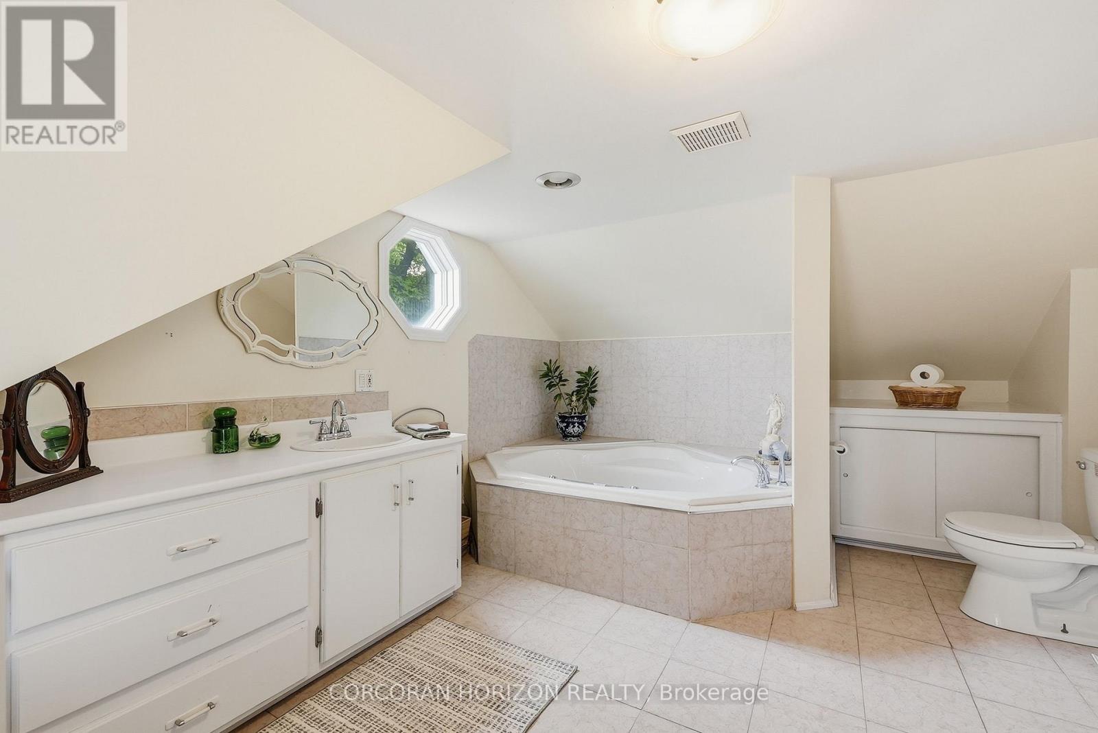 153 MONTROSE STREET N - 24