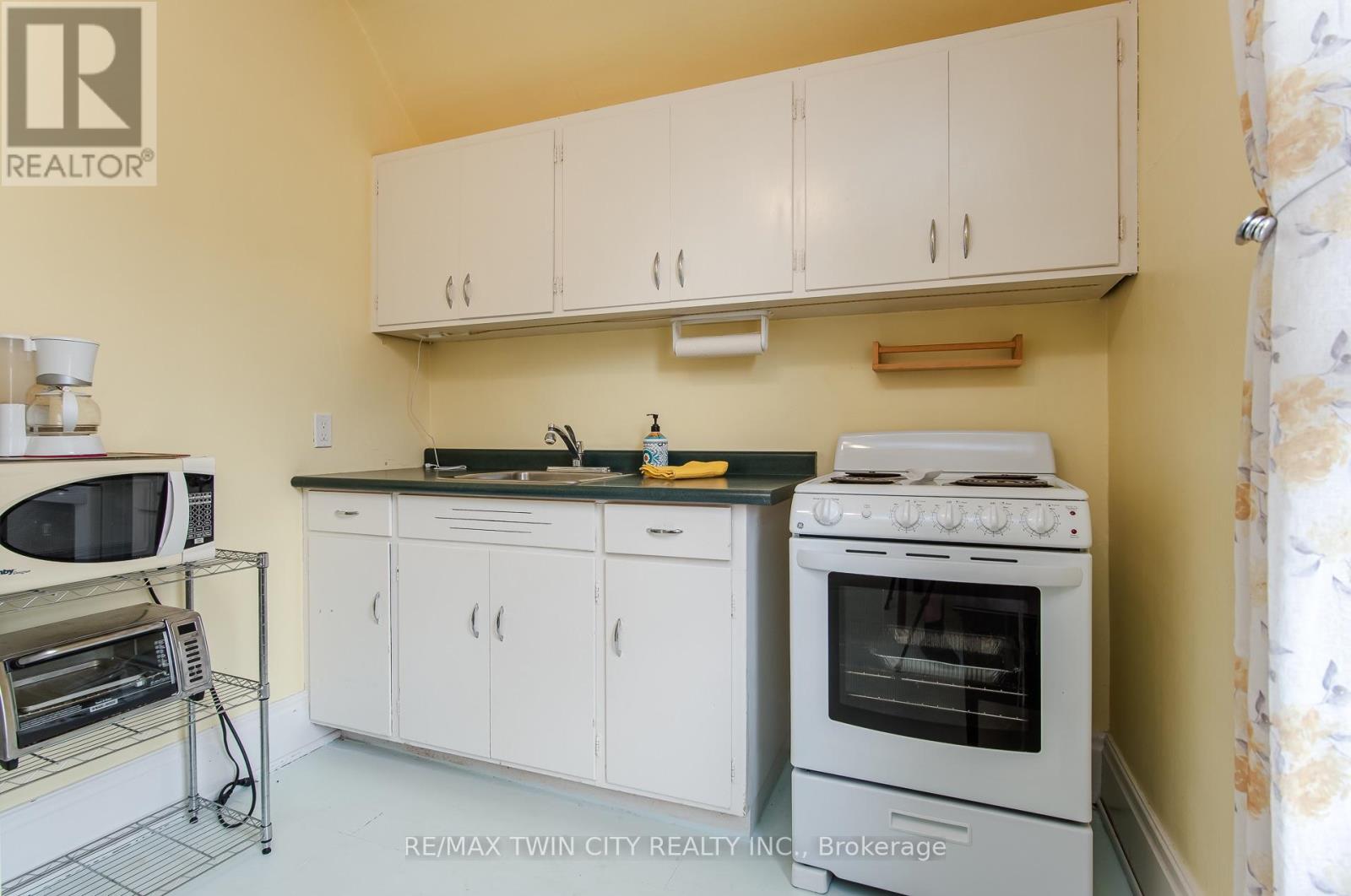 32 SAMUEL STREET - Image 37