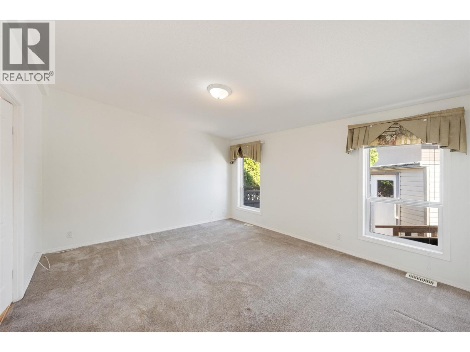 #37 197 Dauphin Avenue - 18