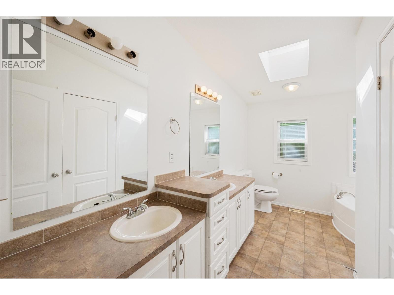 #37 197 Dauphin Avenue - 21
