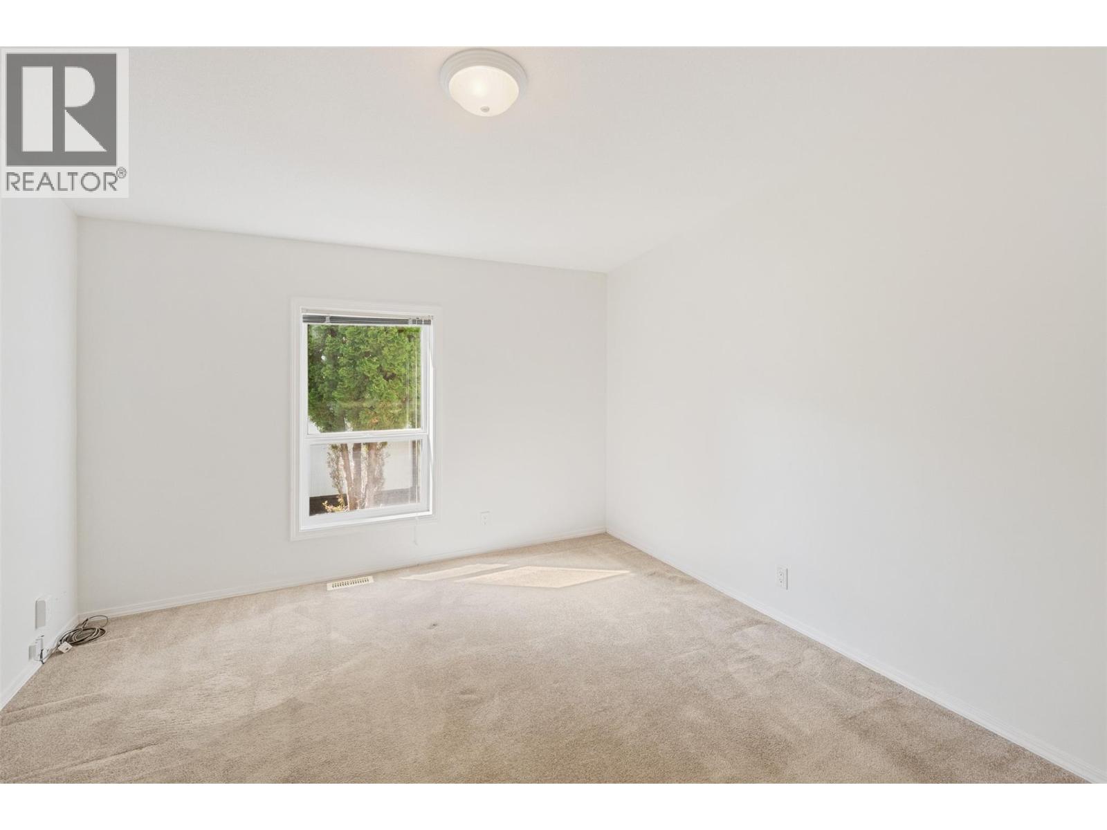 #37 197 Dauphin Avenue - 26