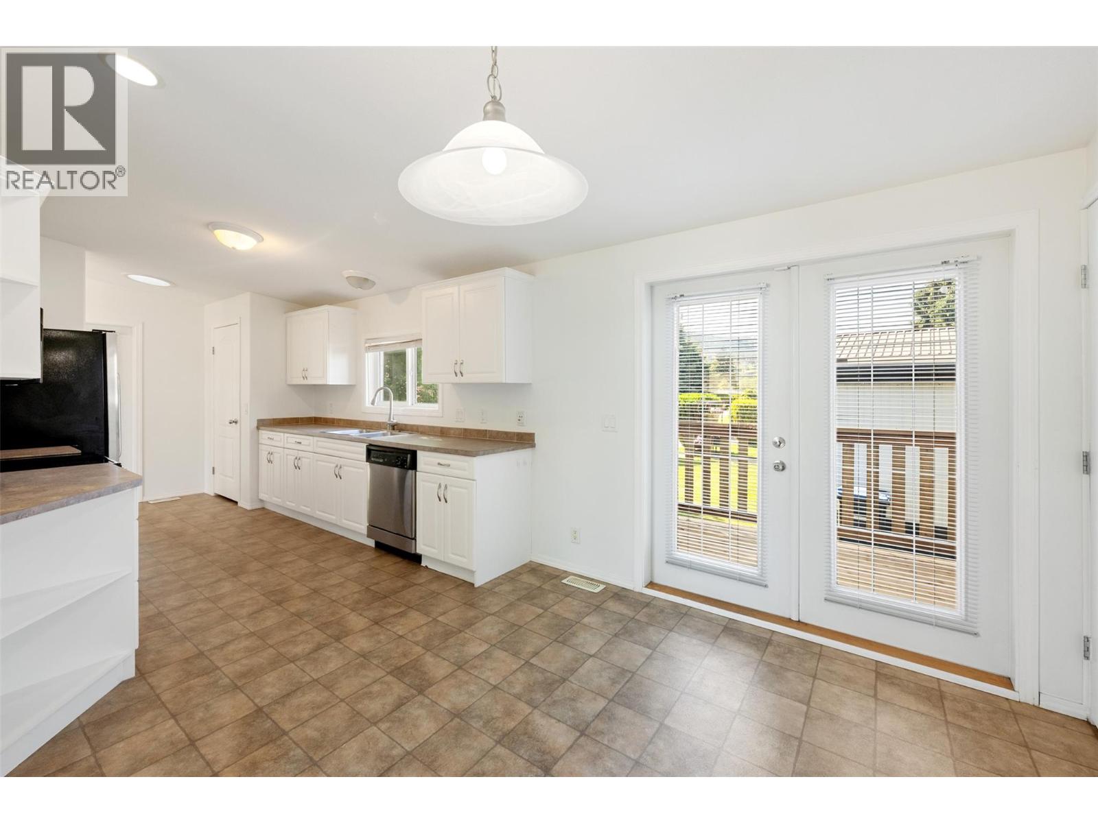 #37 197 Dauphin Avenue - 16