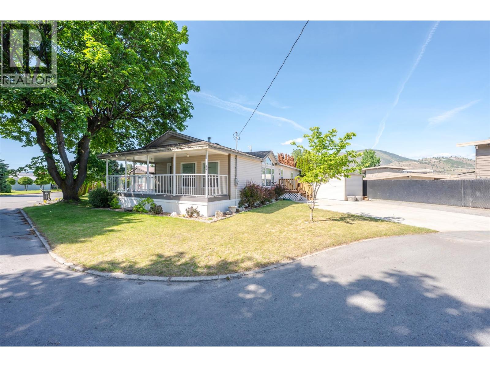 #37 197 Dauphin Avenue - 40