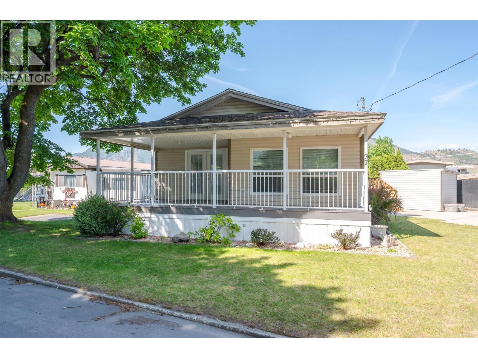 #37 197 Dauphin Avenue - 39