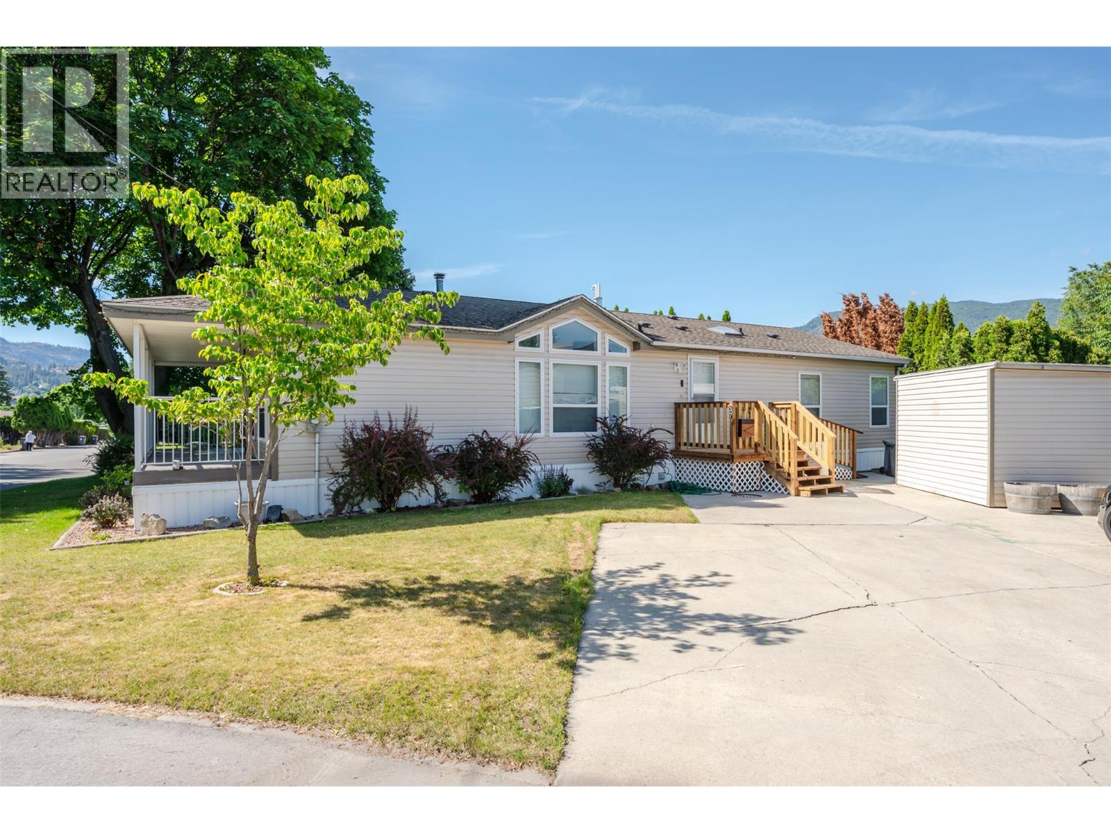 #37 197 Dauphin Avenue - 9