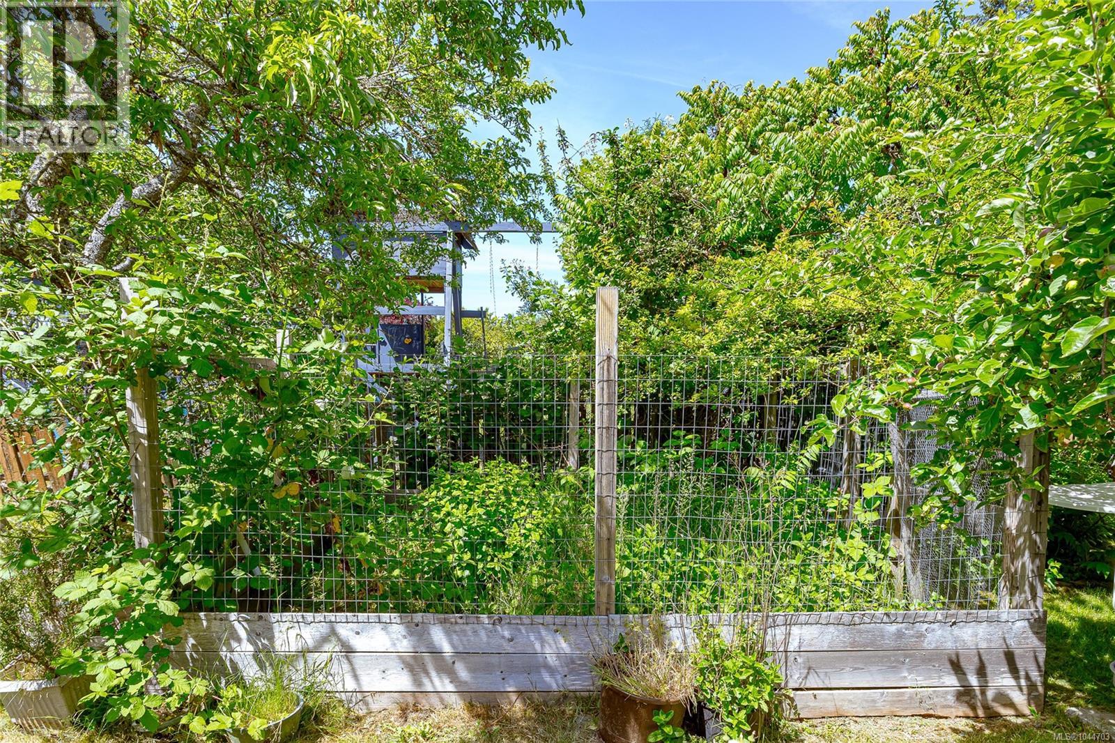 6224 Robin Way - 39