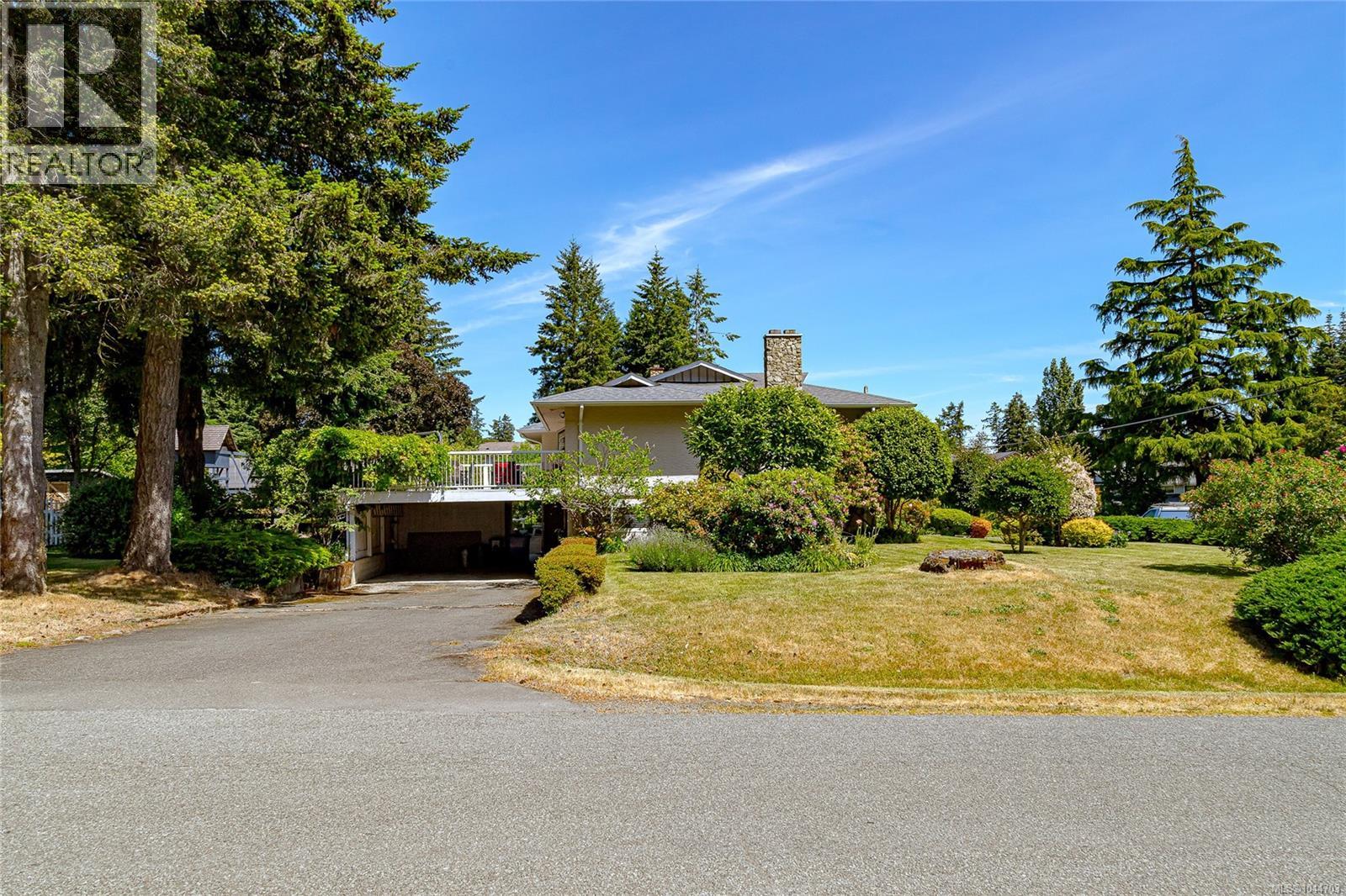 6224 Robin Way - 4