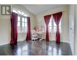 116 Dunlop Street, Richmond Hill, ON L4C0X1 Photo 12