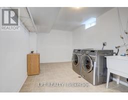 116 Dunlop Street, Richmond Hill, ON L4C0X1 Photo 17