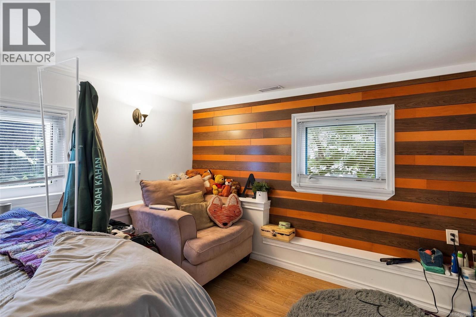 920 Jasmine Ave - 24