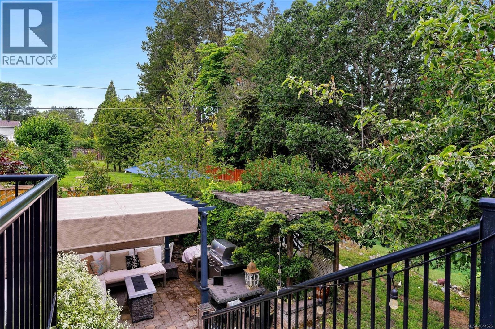 920 Jasmine Ave - 8
