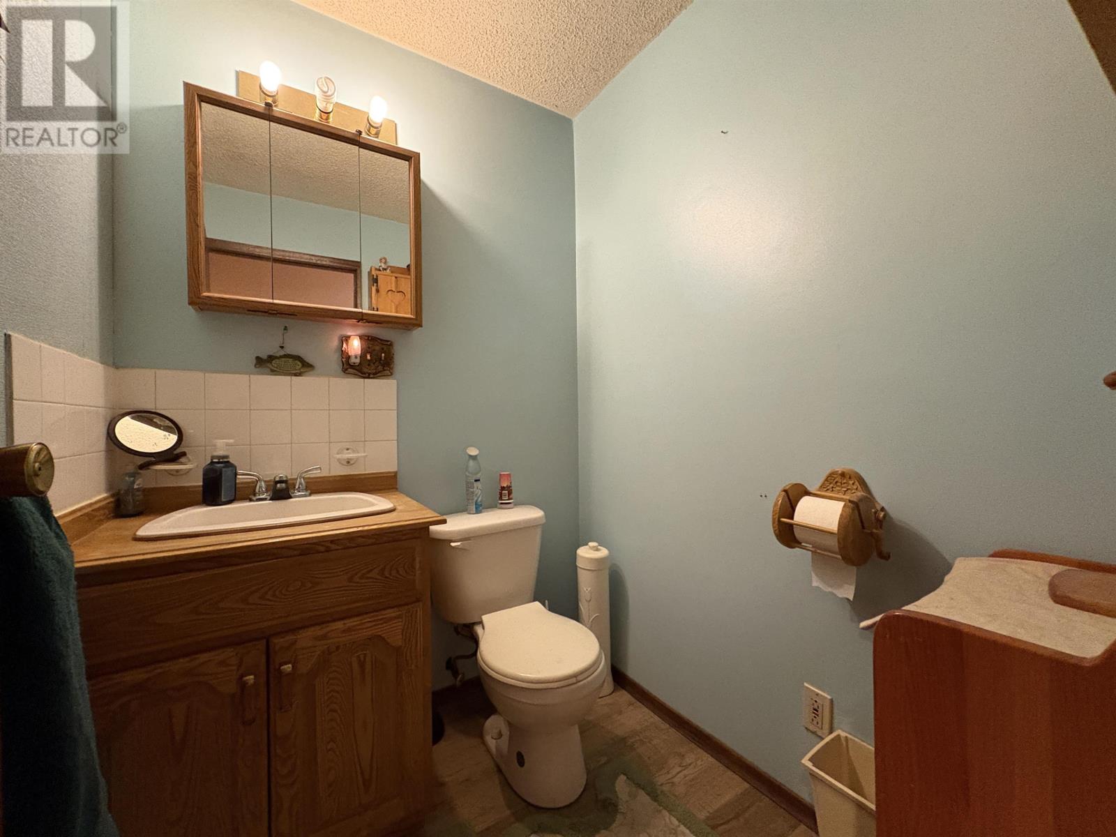 2593 11/71 HWY - 27