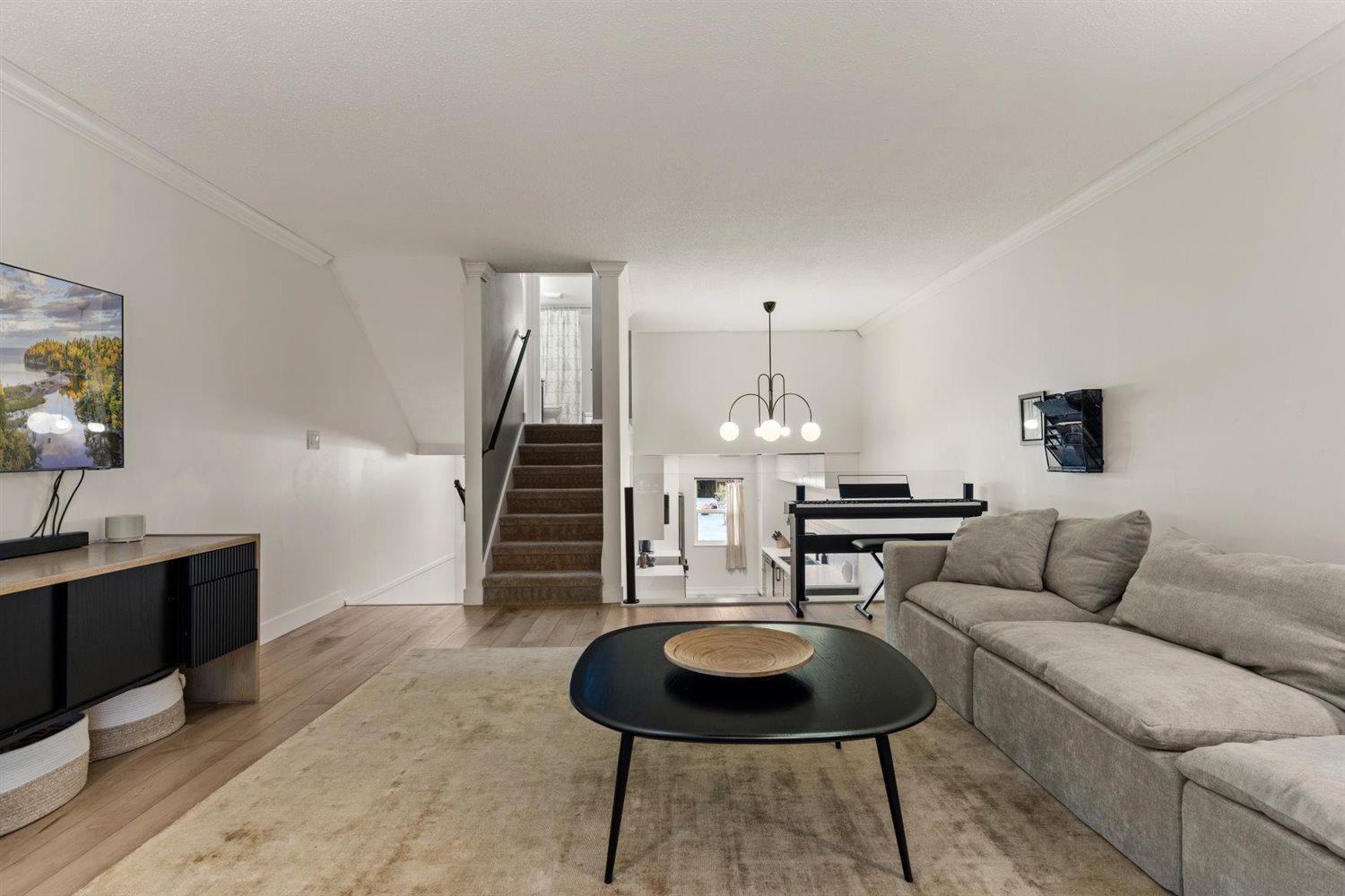 4 33293 E BOURQUIN CRESCENT, Abbotsford