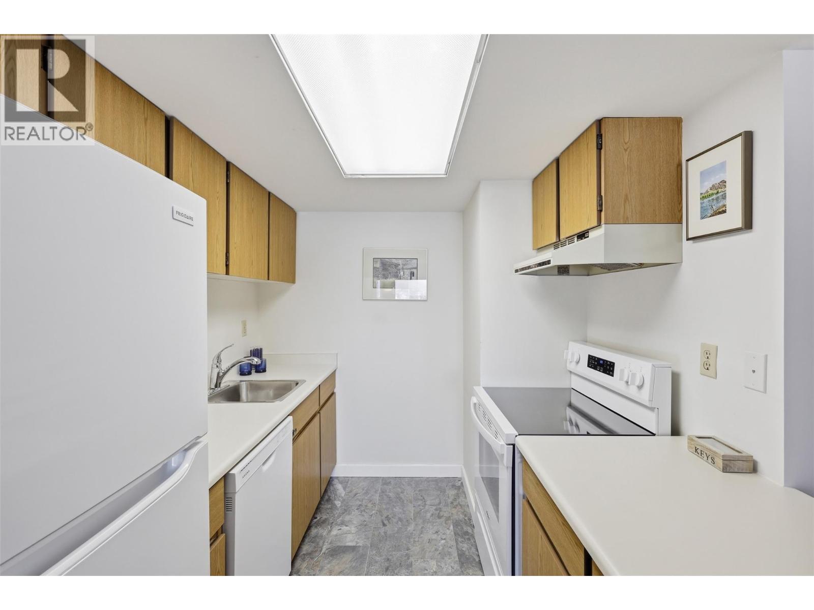 #701 525 Nicola Street - 11