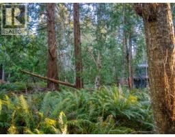 1136 Herchmer Road, Savary Island, BC V8A0G7 Photo 11