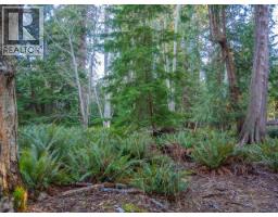 1136 Herchmer Road, Savary Island, BC V8A0G7 Photo 12