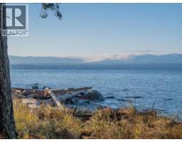 1136 Herchmer Road, Savary Island, BC V8A0G7 Photo 32