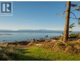 1136 Herchmer Road, Savary Island, BC V8A0G7 Photo 45