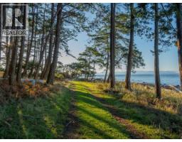 1136 Herchmer Road, Savary Island, BC V8A0G7 Photo 46
