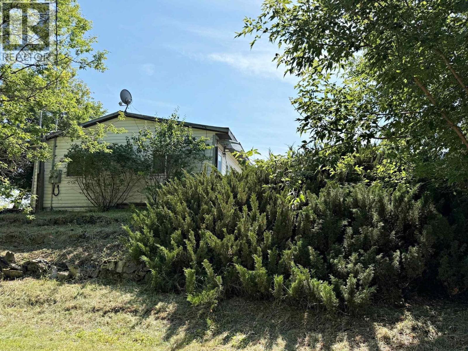 9872 Institute Street - 28