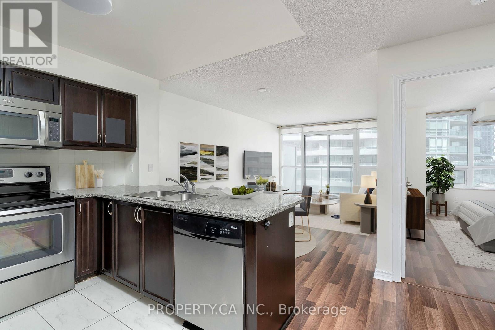 #803 25 LOWER SIMCOE STREET - 1