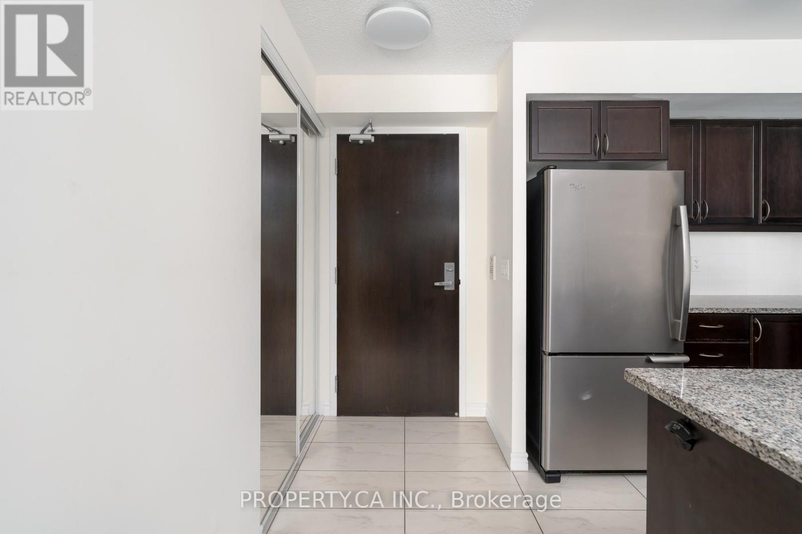 #803 25 LOWER SIMCOE STREET - 13