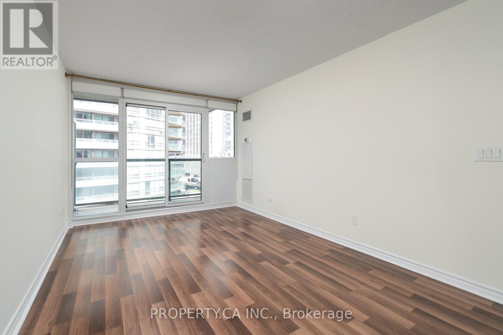 #803 25 LOWER SIMCOE STREET - 19