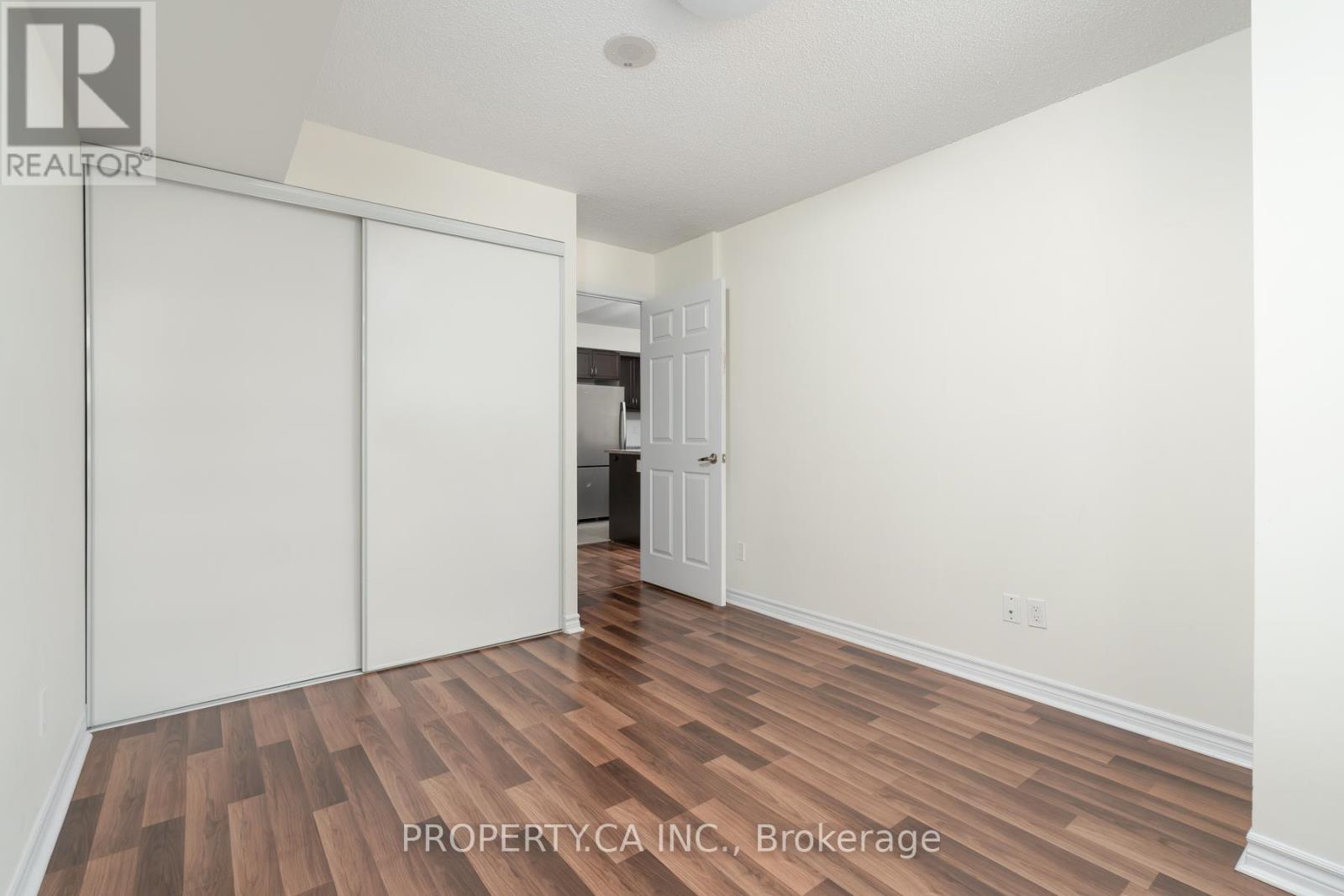 #803 25 LOWER SIMCOE STREET - 24