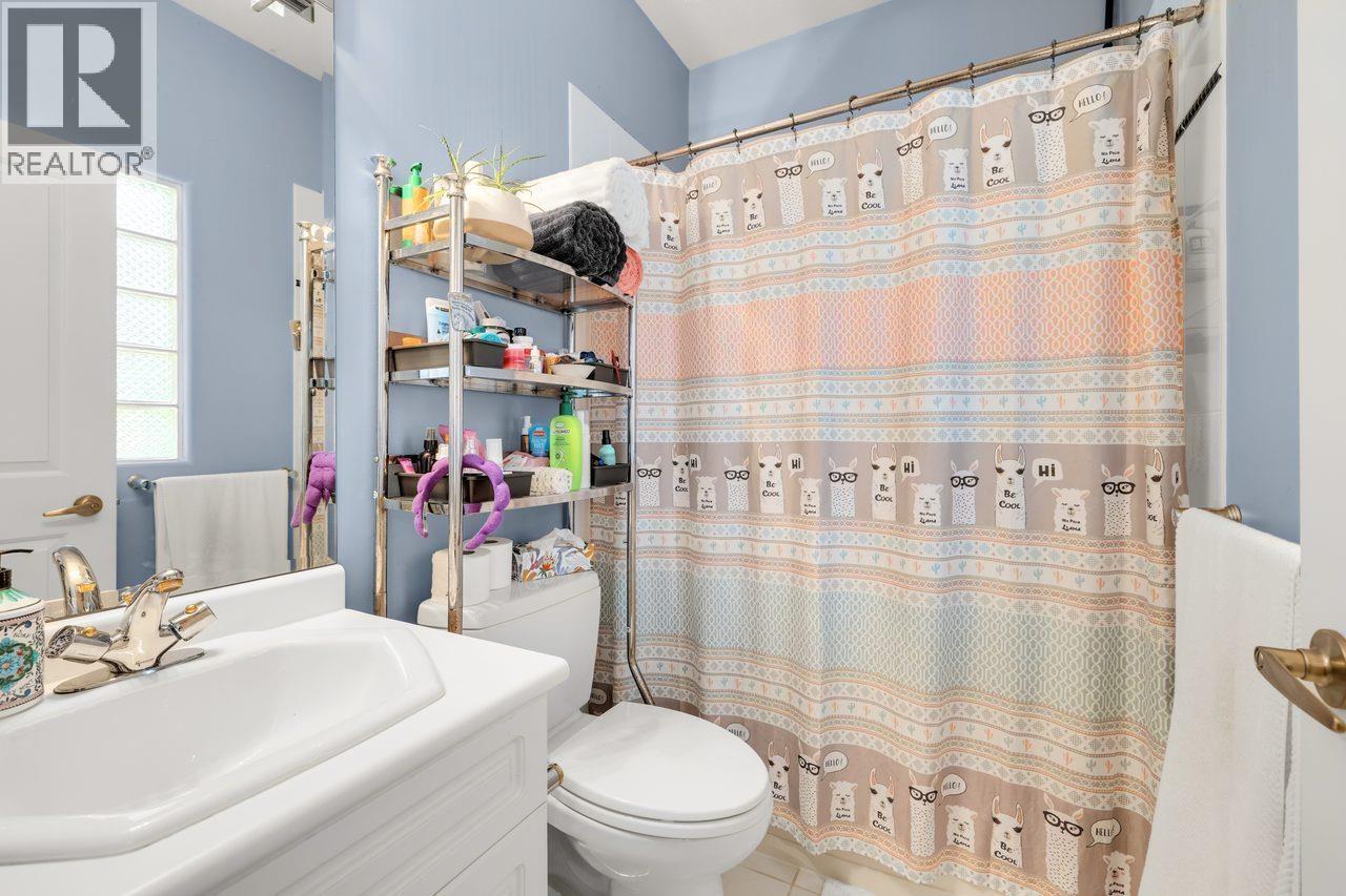 #206-6505 3 Avenue, Delta
