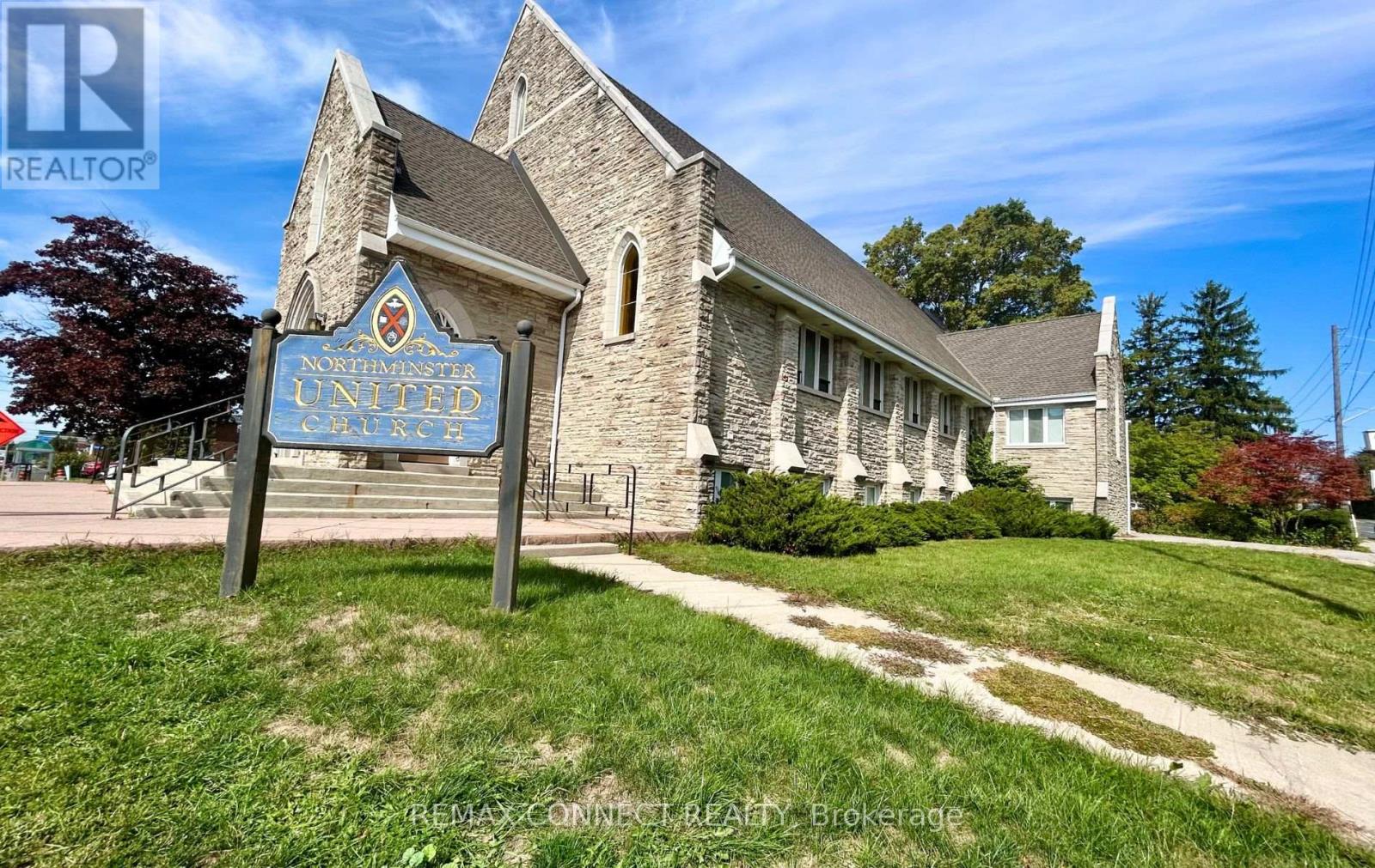 LOWER&OFFICE - 676 SIMCOE STREET N
