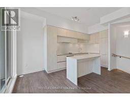 Th704 - 5 Steckley House Lane, Richmond Hill, ON L4S0N2 Photo 11