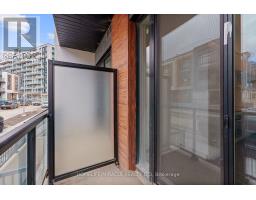 Th704 - 5 Steckley House Lane, Richmond Hill, ON L4S0N2 Photo 8