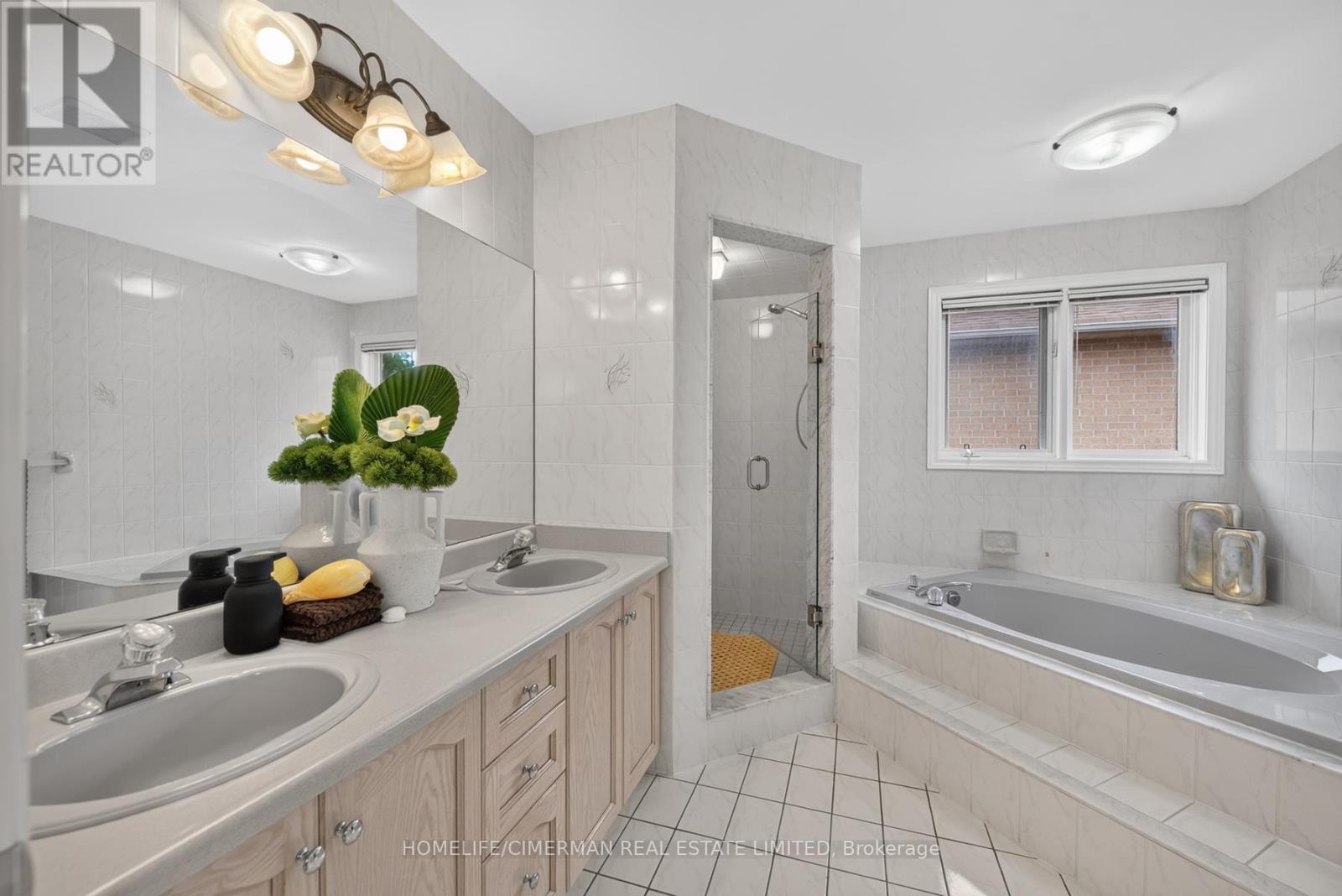 6 CREEKVIEW AVENUE - 26