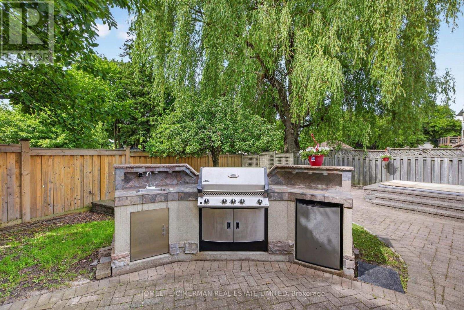 6 CREEKVIEW AVENUE - 48