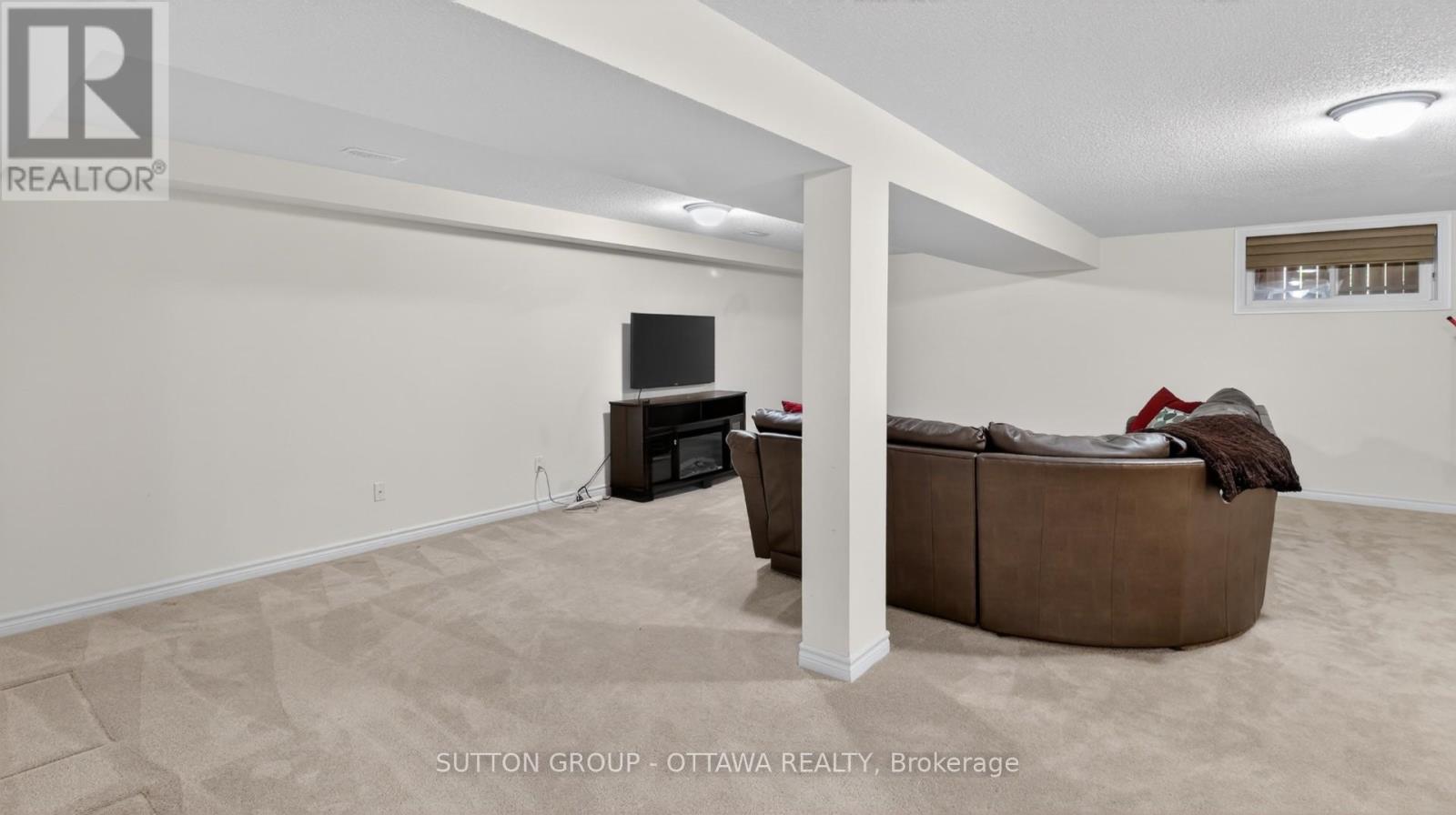 3 Bed, 3 Bath House for Sale in Ottawa – 104 PASSAGEWAY PRIVATE, Ottawa – MLS# X13573696 - Image 69
