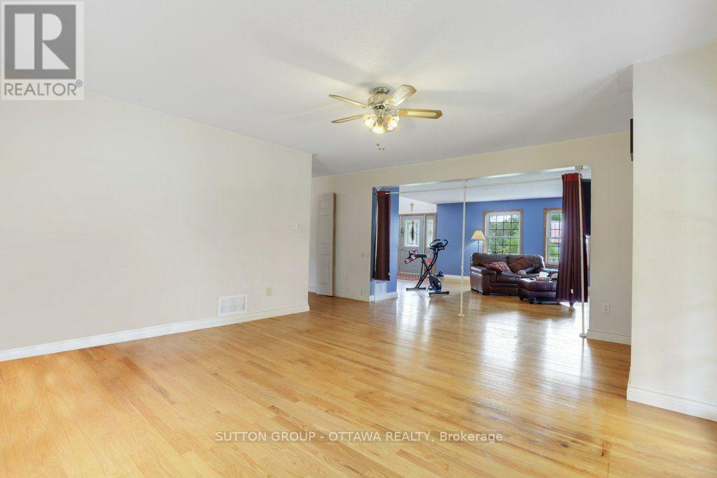 595 HOLBROOK ROAD - Image 12