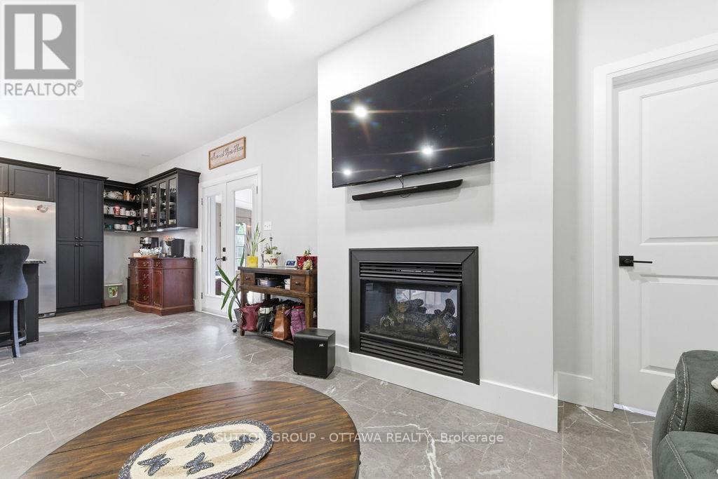 12 EASTERN AVENUE - Image 40