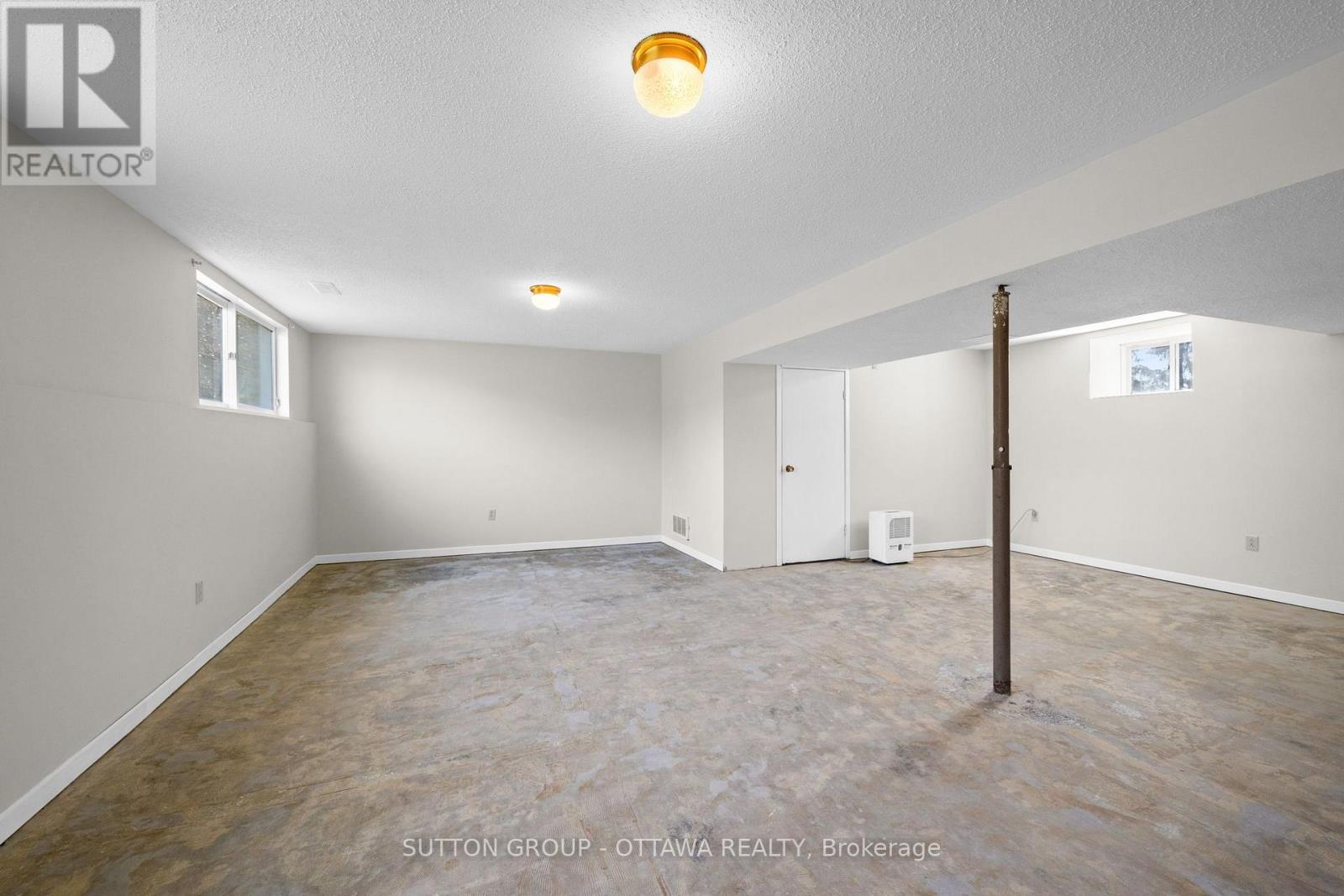 77 MAIN STREET - Image 25