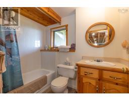 194 Thomas Road, Cape Forchu, NS B5A5G7 Photo 39