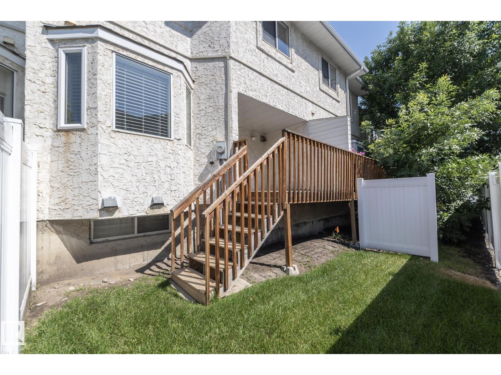 #11 9703 174 ST NW - 40
