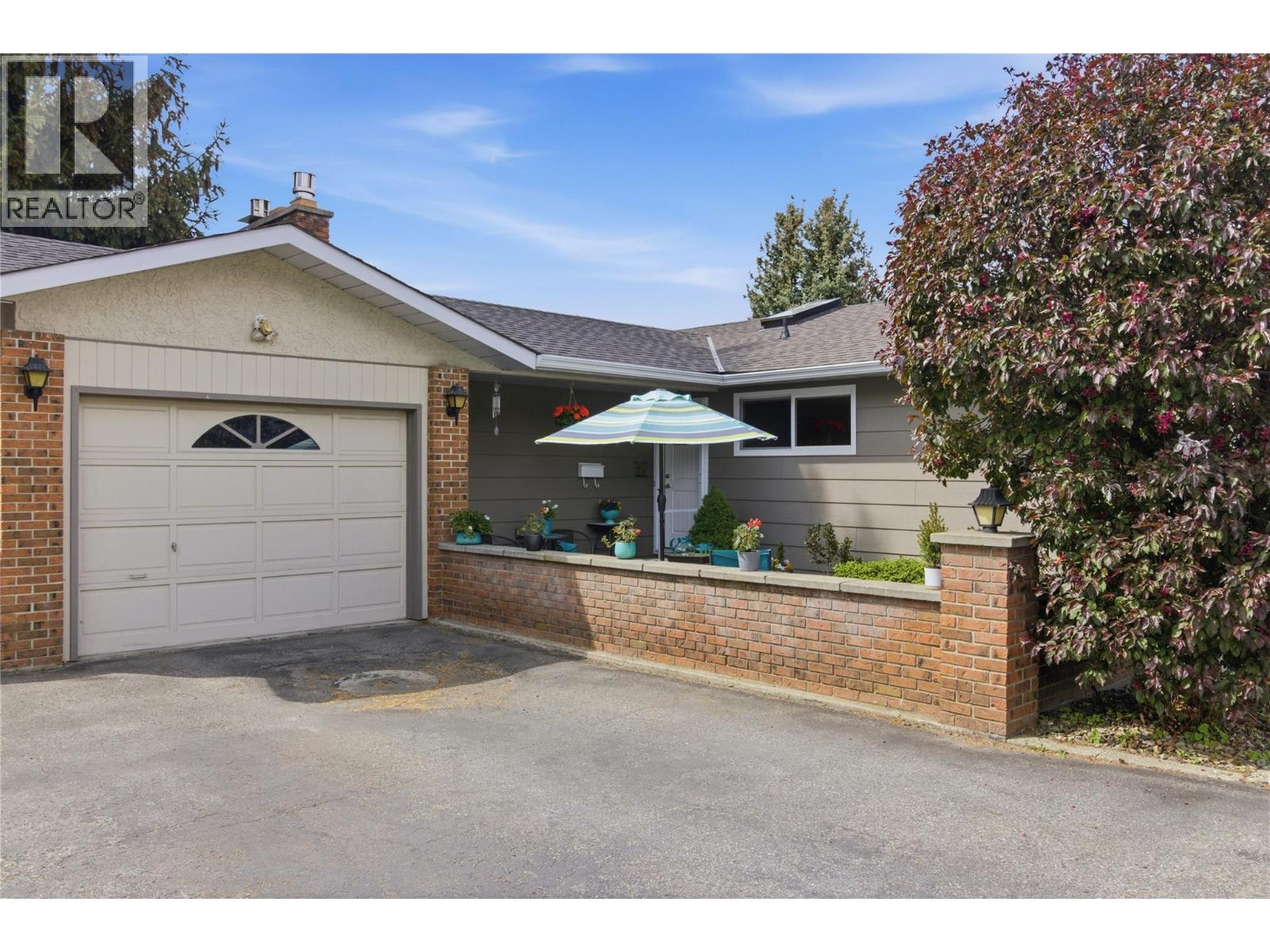 869 McKenzie Road - 12