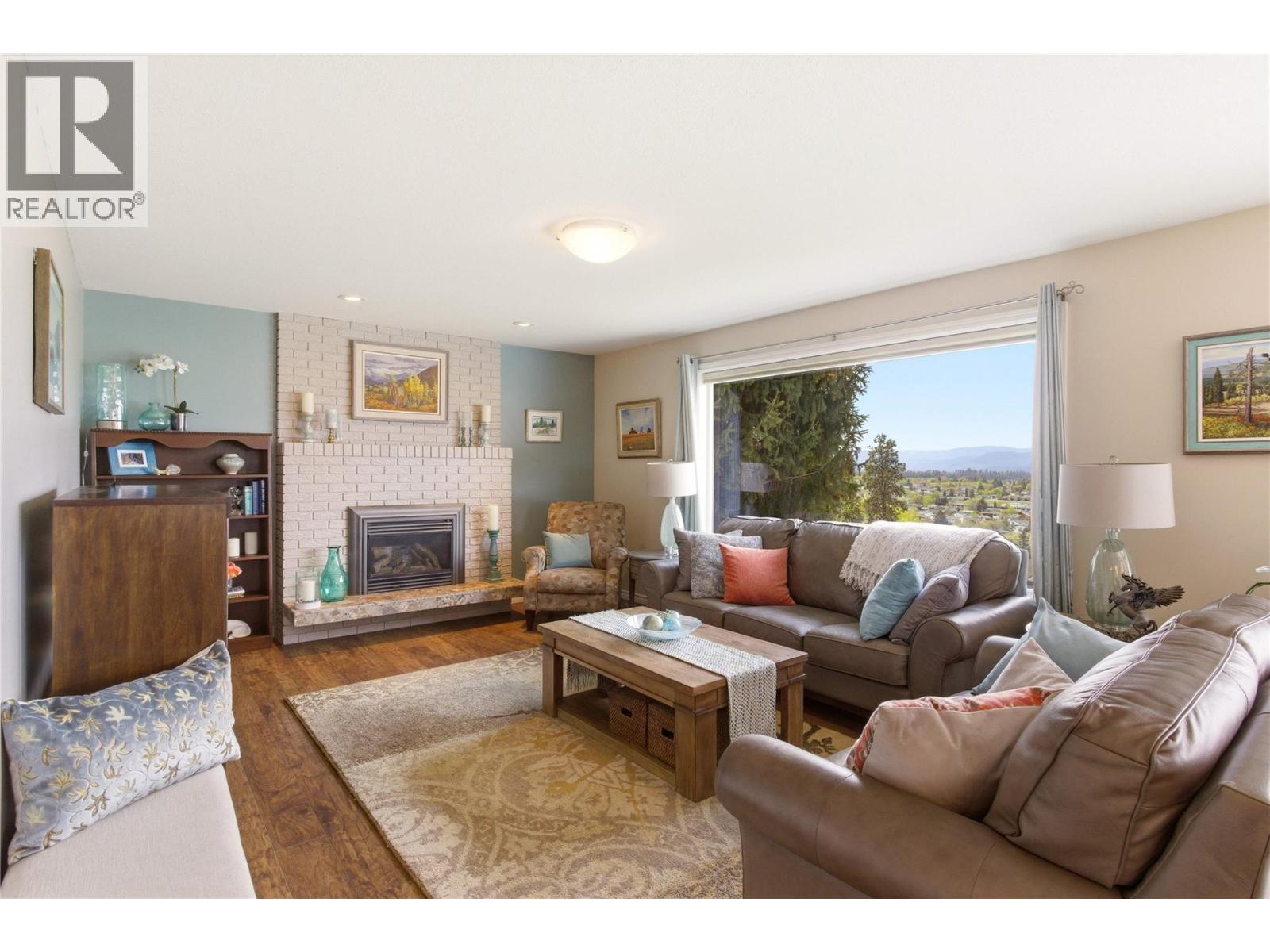 869 McKenzie Road - 4