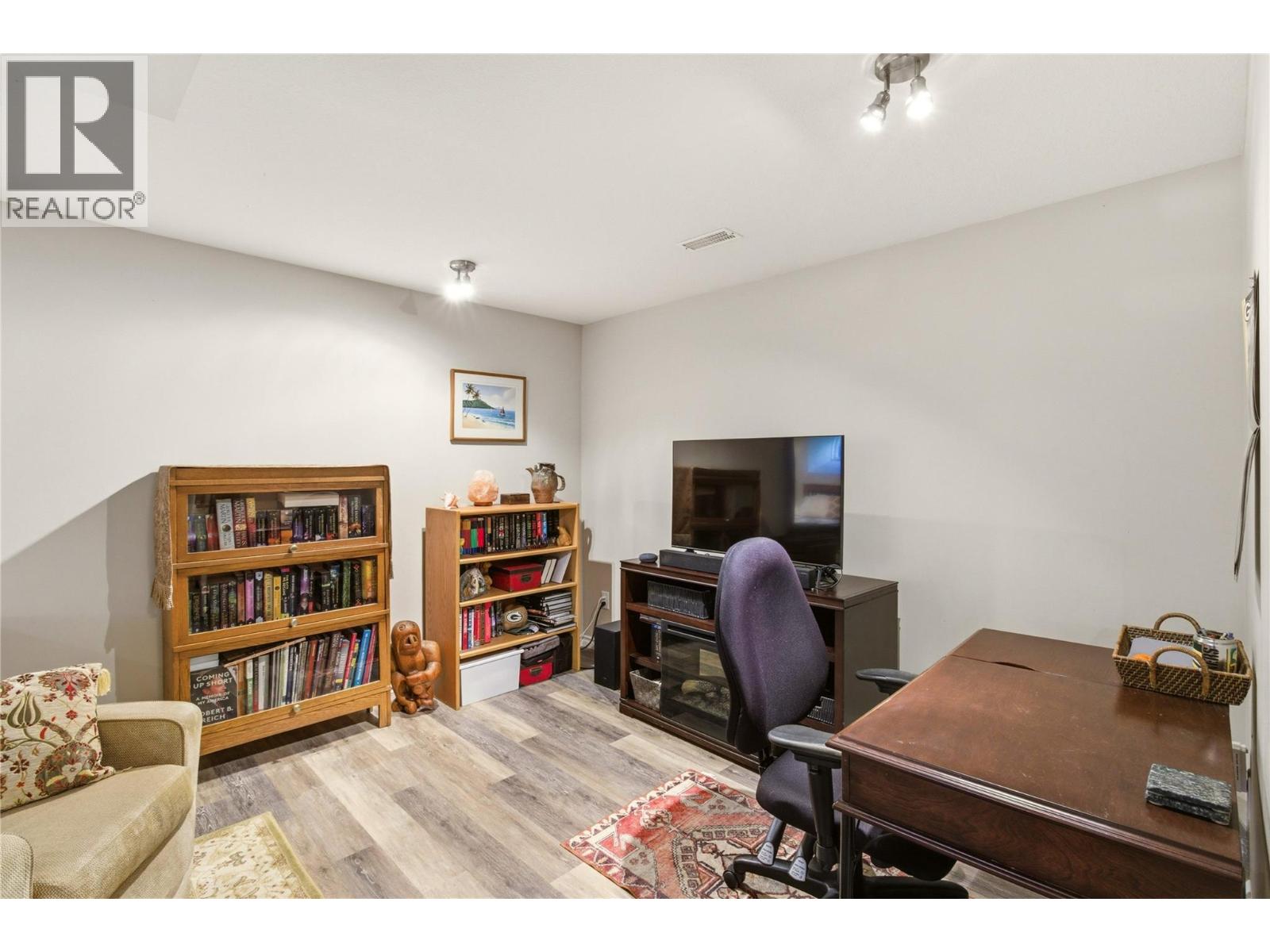 869 McKenzie Road - 24