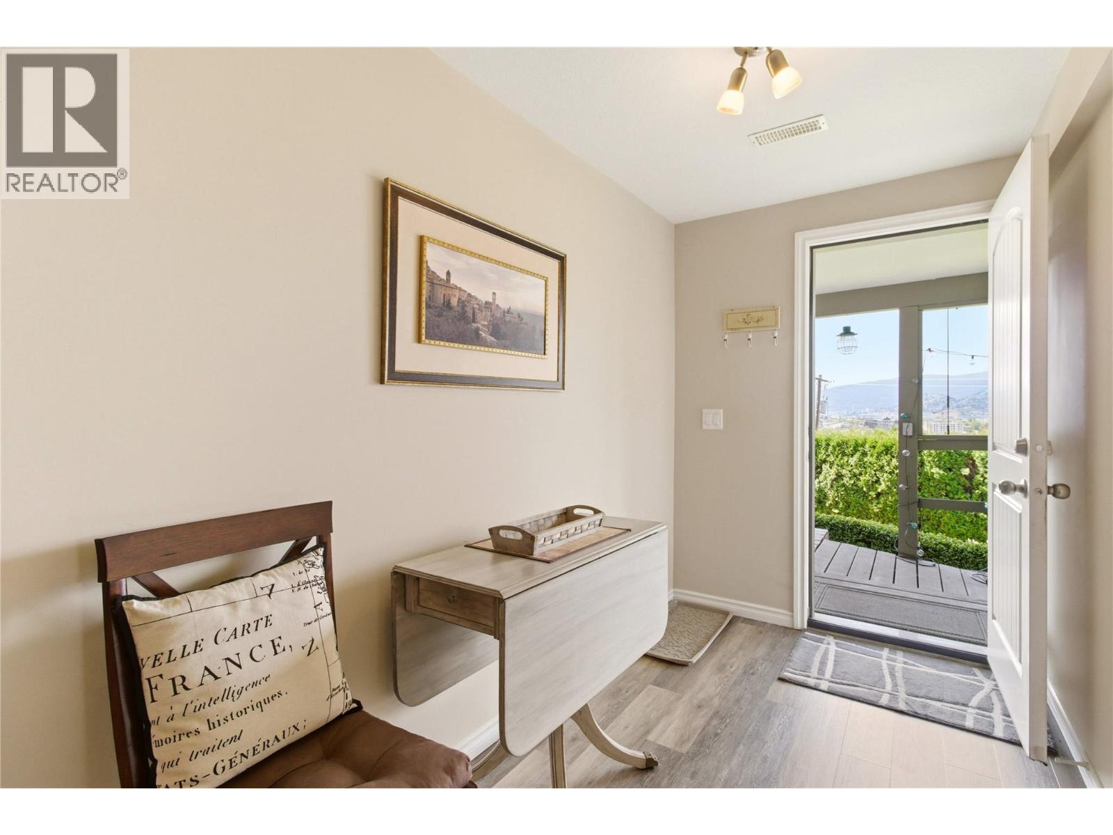 869 McKenzie Road - 21