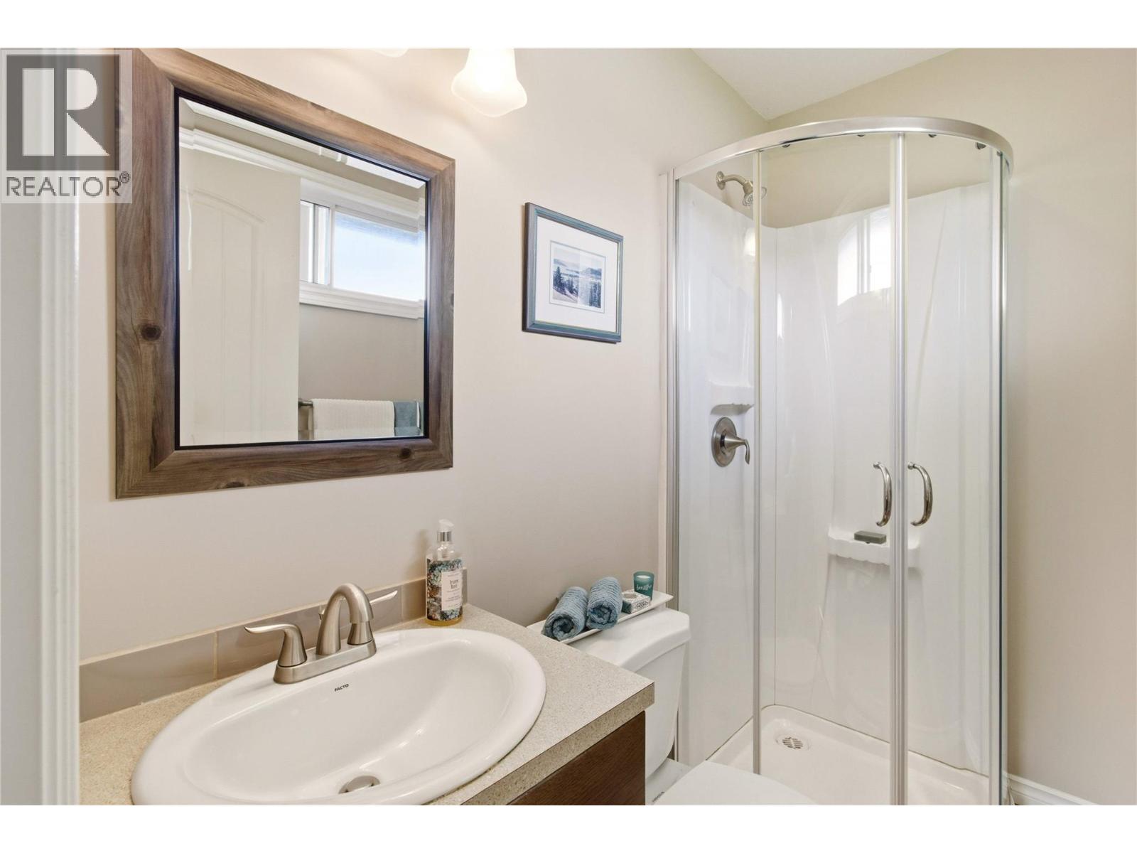 869 McKenzie Road - 32