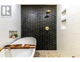 21 Topsail Road thumbnail 22