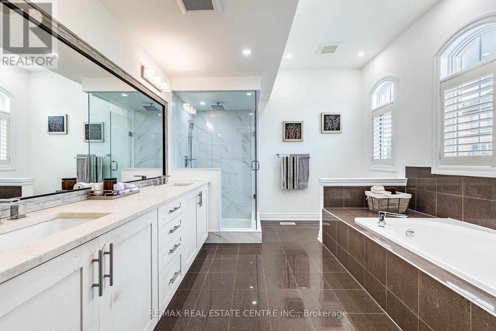 40 CACHET COURT - 28